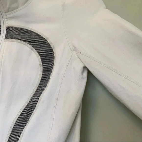 Lululemon white  scuba hoodie 4 - Picture 4 of 7